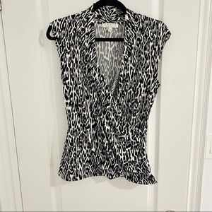 ⛄️ Black and White Patterned Top​​​​​